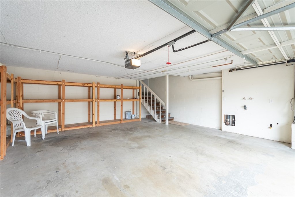 8865 Independence Avenue, Unit 26 Canoga Park, CA 91304 - Photo 33 of 40 a view of a livingroom with furniture and a ceiling fan