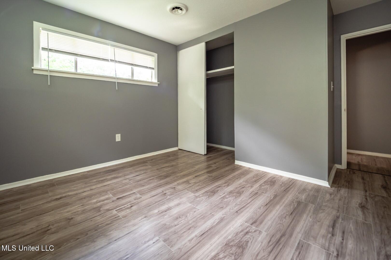 210 Valley Vista Drive Jackson, MS 39211 - Photo 14 of 25 P7010009