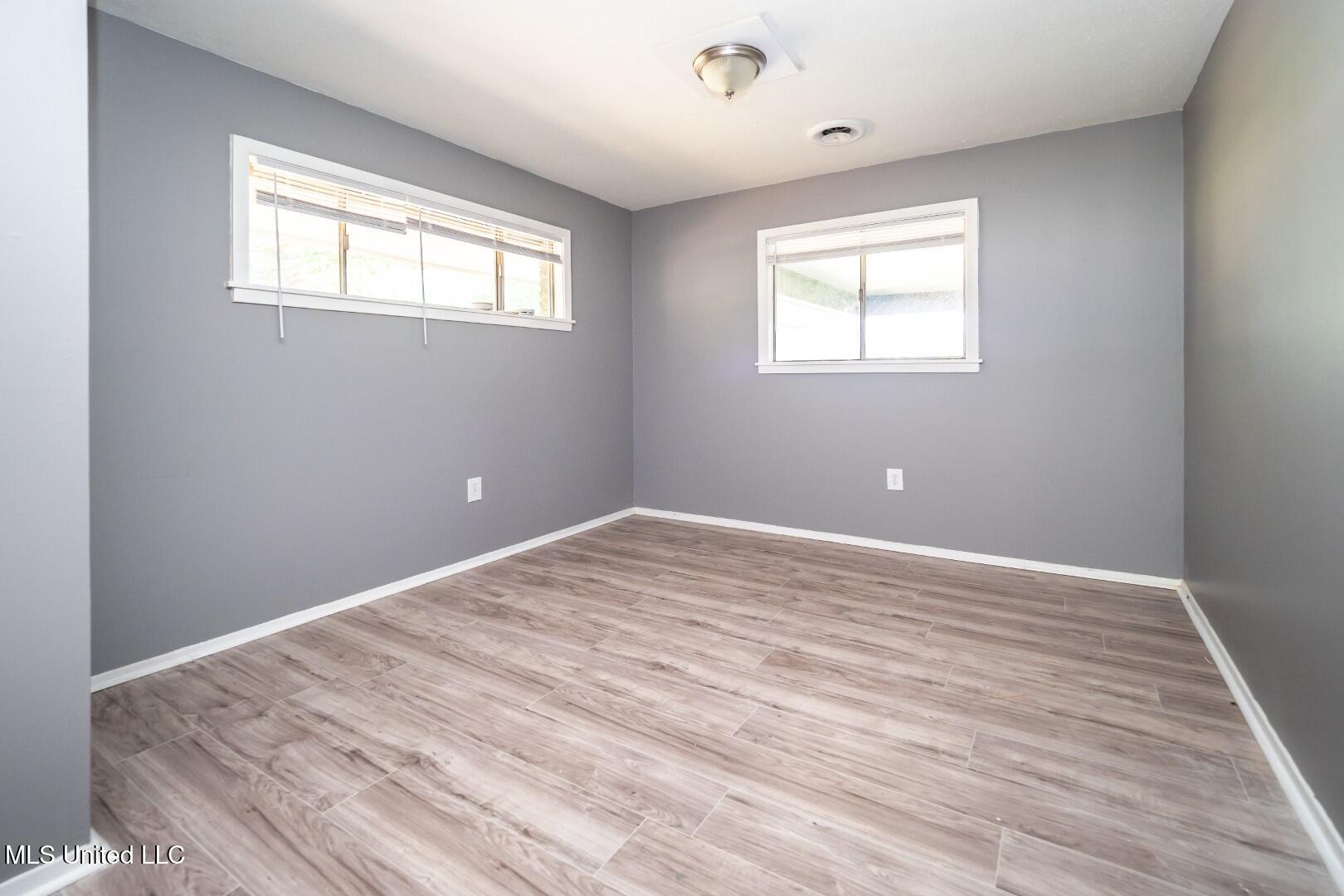 210 Valley Vista Drive Jackson, MS 39211 - Photo 22 of 25 P7010022