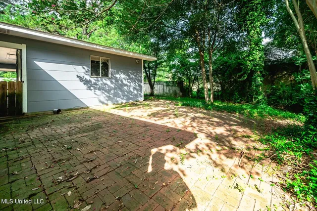 $165,000 | 210 Valley Vista Drive, Jackson, MS 39211