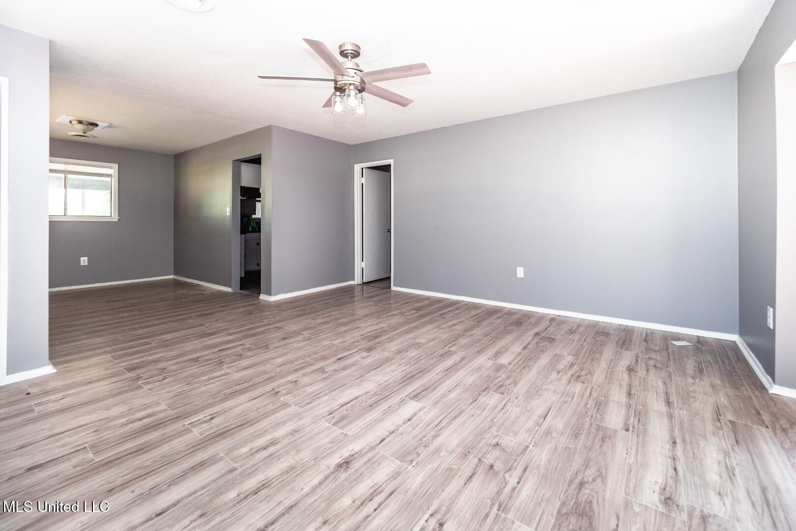 210 Valley Vista Drive Jackson, MS 39211 - Photo 5 of 25 P7010021