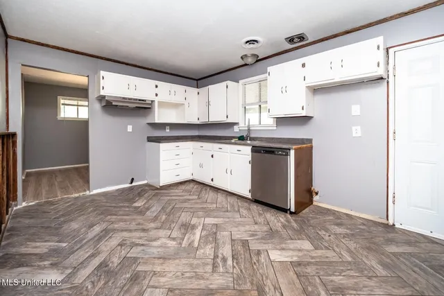 $165,000 | 210 Valley Vista Drive, Jackson, MS 39211