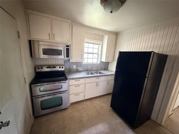 $1,000 | 2019 Alliance Street, Waller, TX 77484
