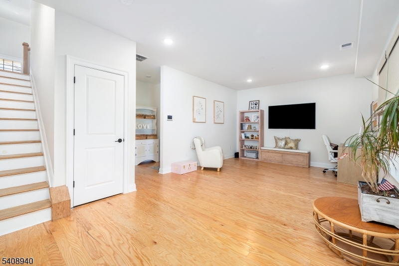 4 Marigold Court Warren, NJ 07059 - Photo 22 of 28