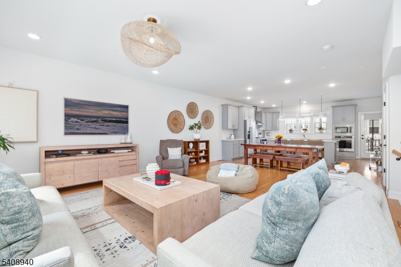 4 Marigold Court Warren, NJ 07059 - Photo 6 of 28