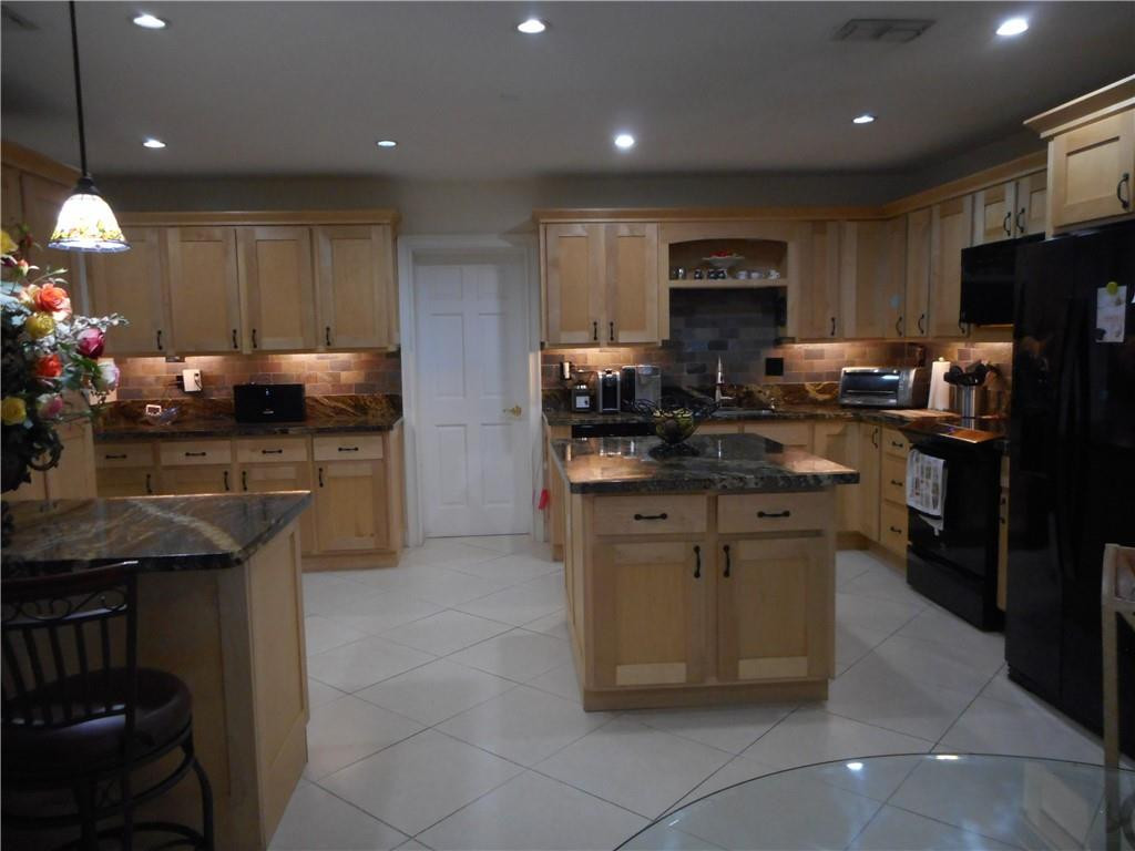 7508 Arthur Street Hollywood, FL 33024 - Photo 2 of 20 Photo 2