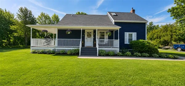 $629,000 | 424 Buxton Street, North Smithfield, RI 02896
