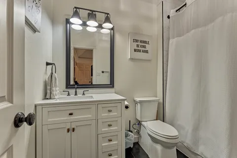 $1,595,000 | 319 South Silvershire Circle, The Woodlands, TX 77381