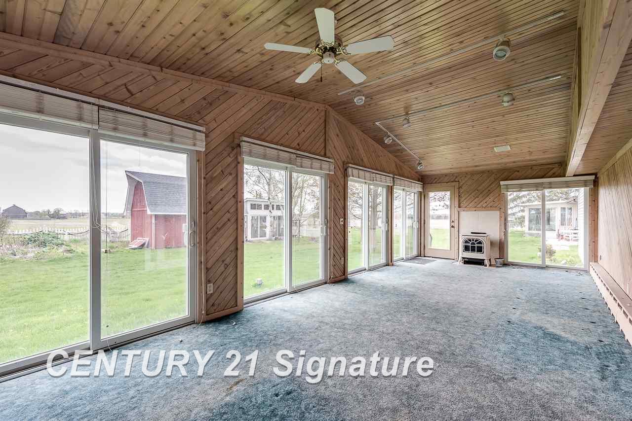 9045 Pierce Road Freeland, MI 48623 - Photo 10 of 30