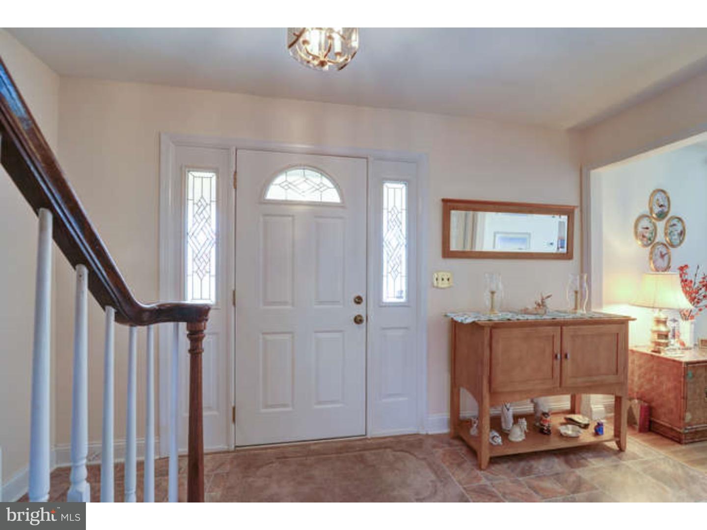 22 Marlon Pond Road Hamilton, NJ 08690 - Photo 3 of 23 Foyer