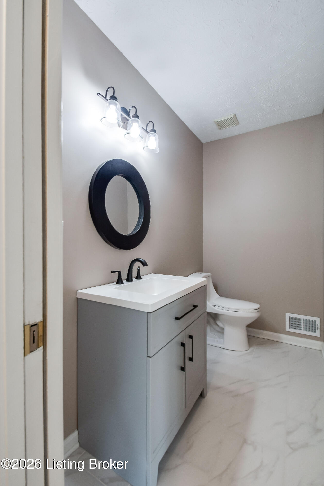 6710 Grandfield Road Louisville, KY 40258 - Photo 45 of 50 6710_Grandfield_Rd_40258_543