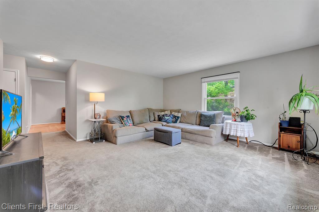 4630 Denton Road Canton, MI 48188 - Photo 13 of 49