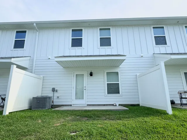 $2,595 | 15 Redbird Loop, Destin, FL 32541