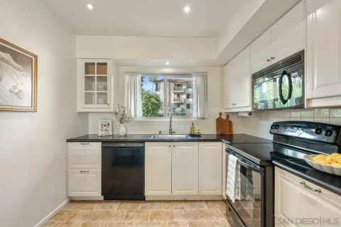 $490,000 | 6876 Hyde Park Drive, Unit G, San Diego, CA 92119