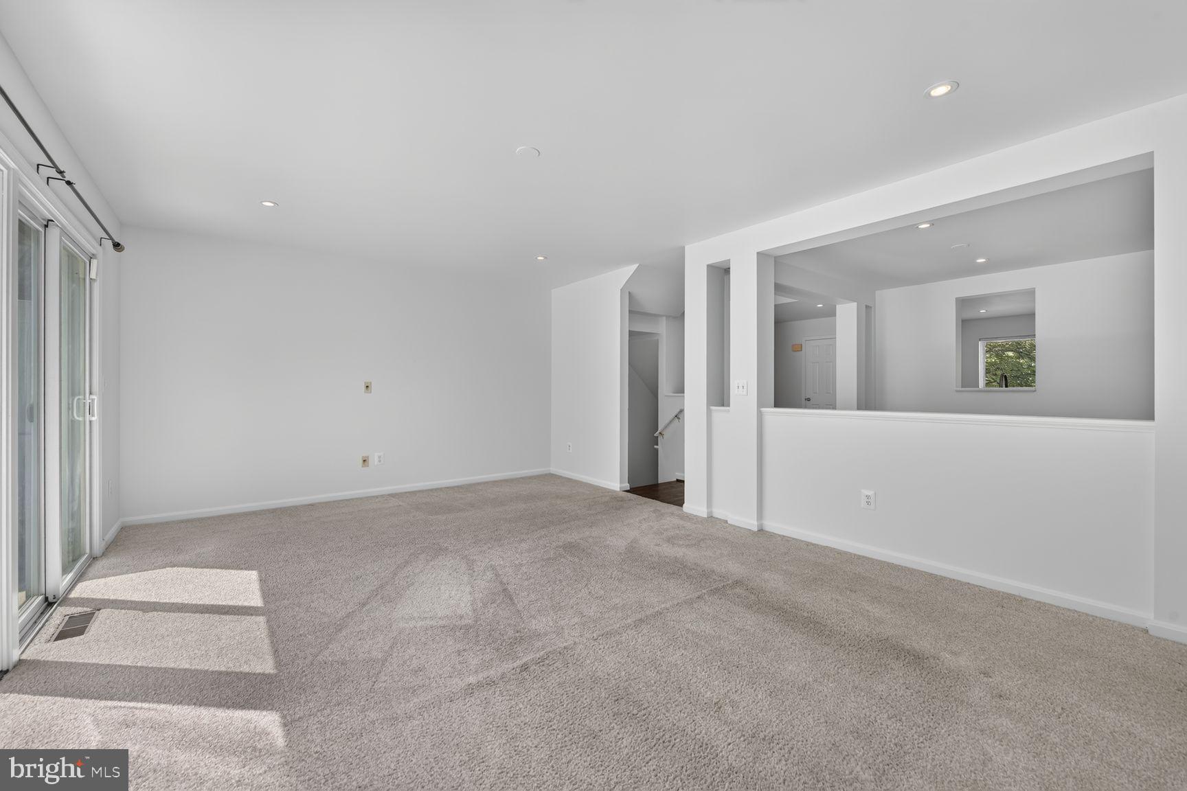 12054 Edgemere Circle Reston, VA 20190 - Photo 10 of 24