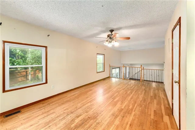 $289,900 | 1618 Southeast Brome Circle, Lee's Summit, MO 64063