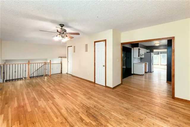 $289,900 | 1618 Southeast Brome Circle, Lee's Summit, MO 64063