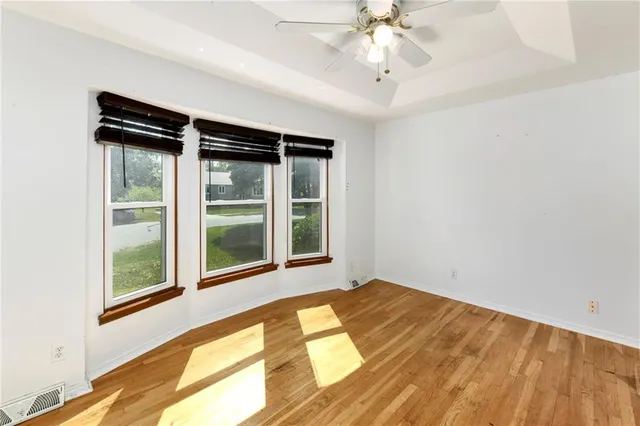 $289,900 | 1618 Southeast Brome Circle, Lee's Summit, MO 64063