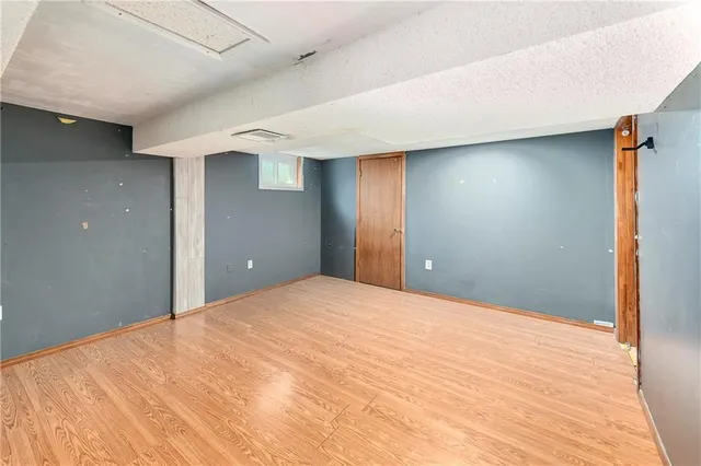 $289,900 | 1618 Southeast Brome Circle, Lee's Summit, MO 64063