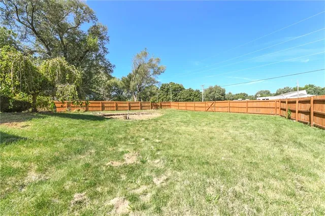 $289,900 | 1618 Southeast Brome Circle, Lee's Summit, MO 64063