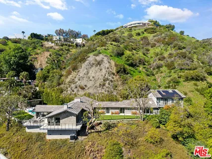$55,000 | 1255 North Bundy Drive, Los Angeles, CA 90049