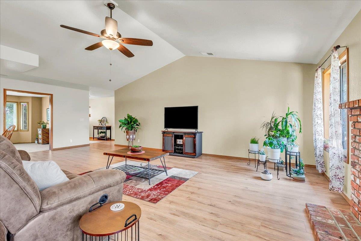 1454 Cedar Lane Lemoore, CA 93245 - Photo 22 of 56