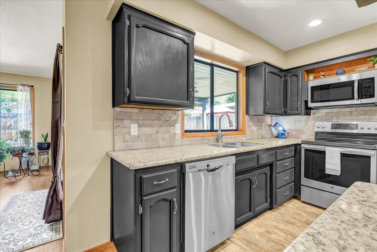 1454 Cedar Lane Lemoore, CA 93245 - Photo 27 of 56