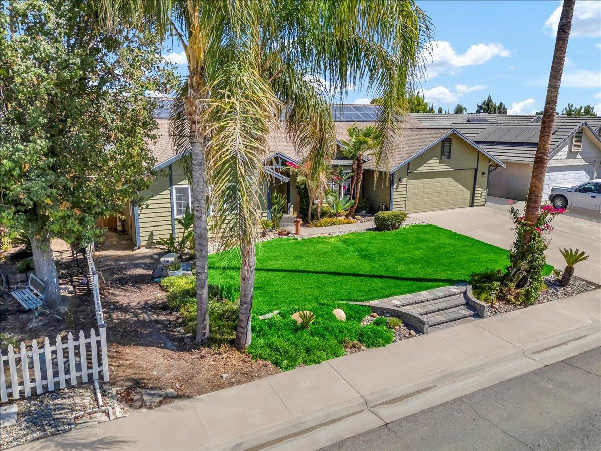 1454 Cedar Lane Lemoore, CA 93245 - Photo 3 of 56