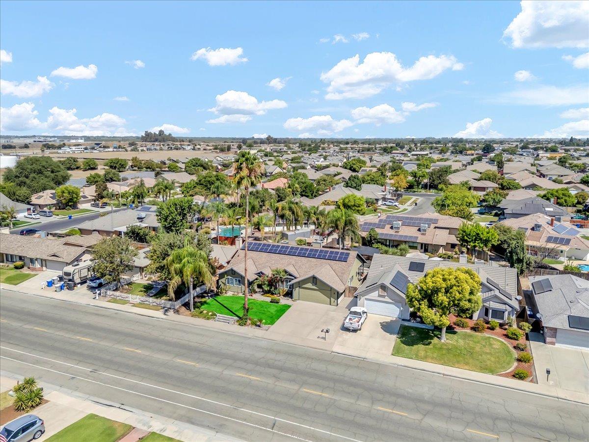 1454 Cedar Lane Lemoore, CA 93245 - Photo 10 of 56