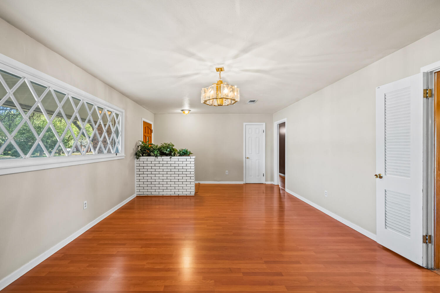 3423 56th Street Lubbock, TX 79413 - Photo 3 of 36 3