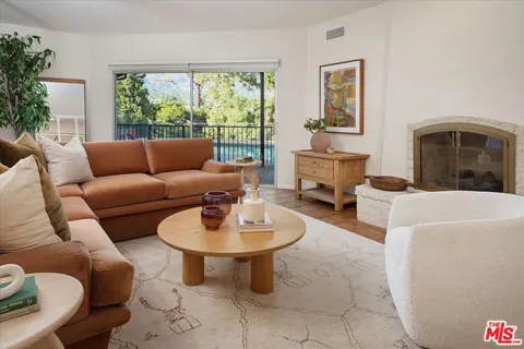 $2,195,000 | 3770 Whiting Manor Lane, Glendale, CA 91208