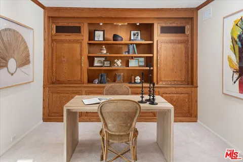 $2,195,000 | 3770 Whiting Manor Lane, Glendale, CA 91208