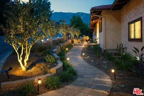 $2,195,000 | 3770 Whiting Manor Lane, Glendale, CA 91208