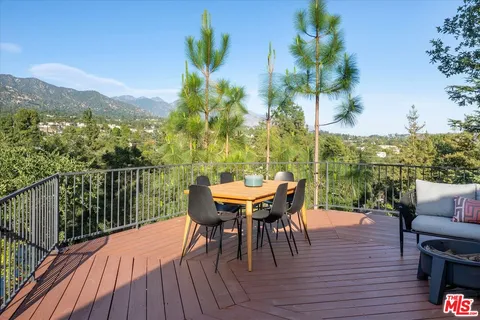 $2,195,000 | 3770 Whiting Manor Lane, Glendale, CA 91208