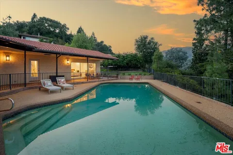 $2,195,000 | 3770 Whiting Manor Lane, Glendale, CA 91208