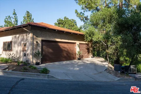 $2,195,000 | 3770 Whiting Manor Lane, Glendale, CA 91208