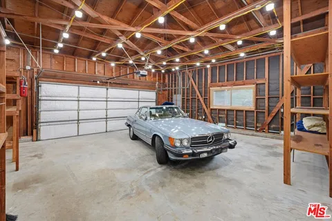 $2,195,000 | 3770 Whiting Manor Lane, Glendale, CA 91208