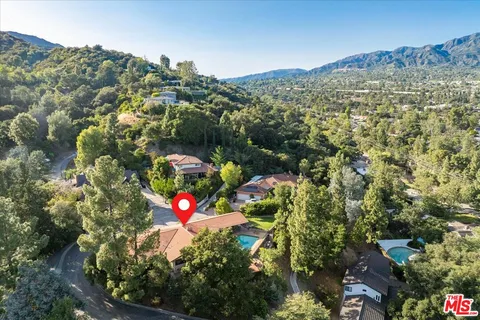 $2,195,000 | 3770 Whiting Manor Lane, Glendale, CA 91208
