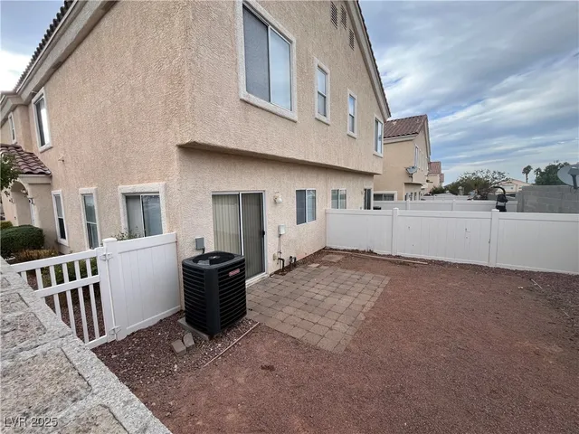 $1,525 | 2588 Velez Valley Way, Henderson, NV 89002