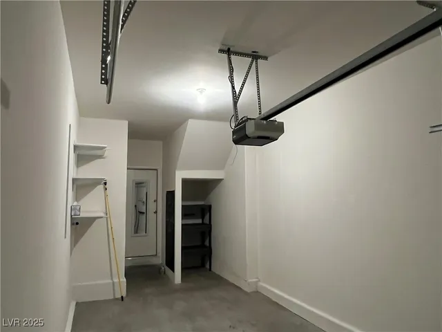 $1,525 | 2588 Velez Valley Way, Henderson, NV 89002