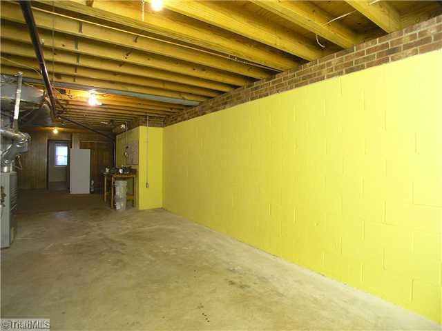 2008 Red Forest Road Greensboro, NC 27410 - Photo 13 of 16 Workshop.
