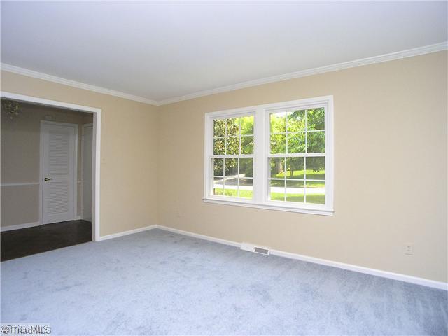 2008 Red Forest Road Greensboro, NC 27410 - Photo 3 of 16 Living Room.