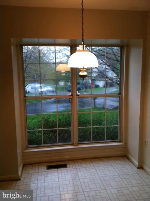 29 Filbert Court Gaithersburg, MD 20879 - Photo 5 of 14 Kitchen