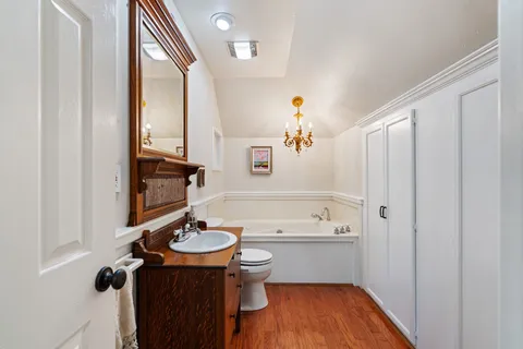 $1,095,000 | 1421 Columbia Street, Houston, TX 77008