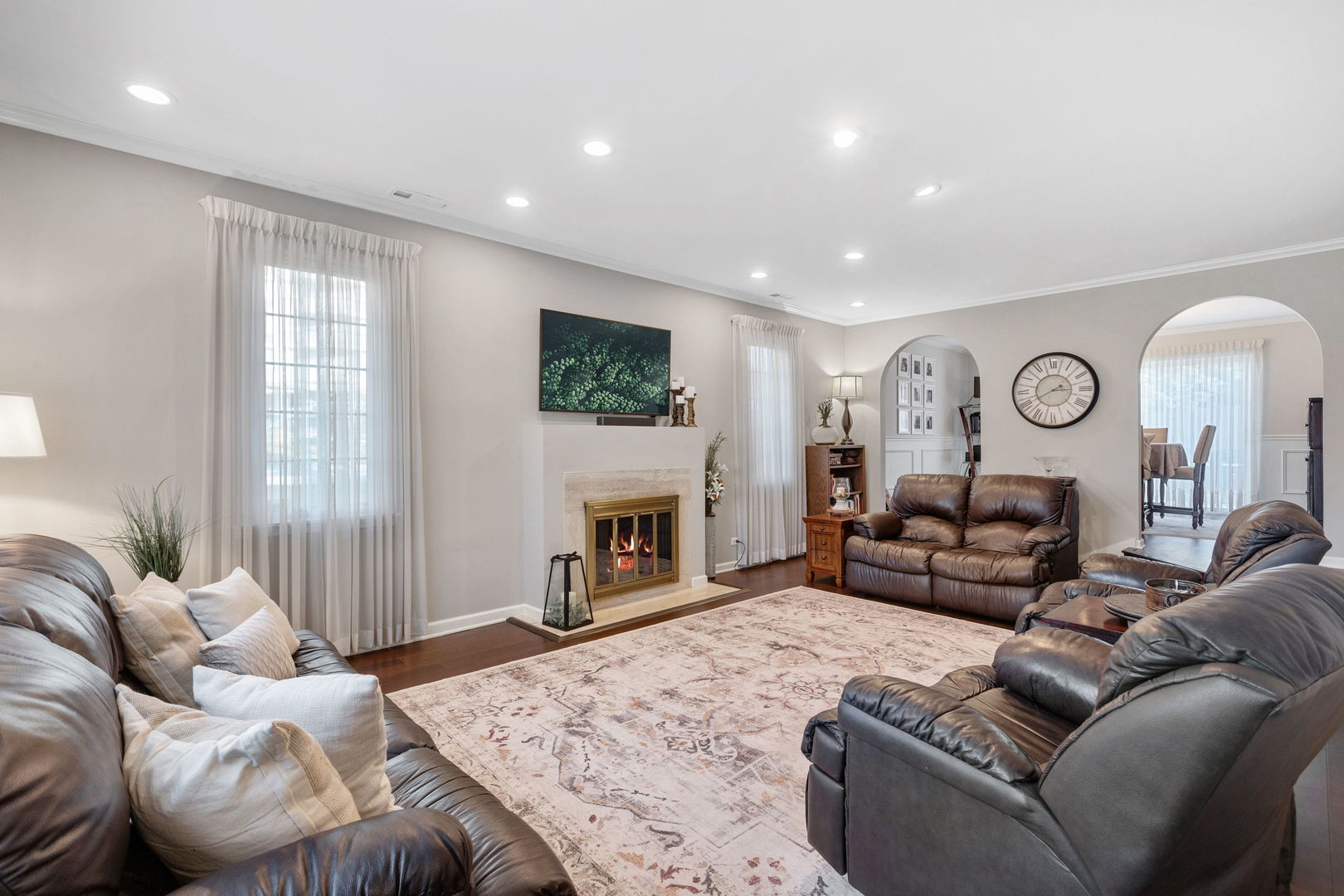 31 North Tower Road, Unit 31 Oak Brook, IL 60523 - Photo 8 of 30 Gallery Image 8