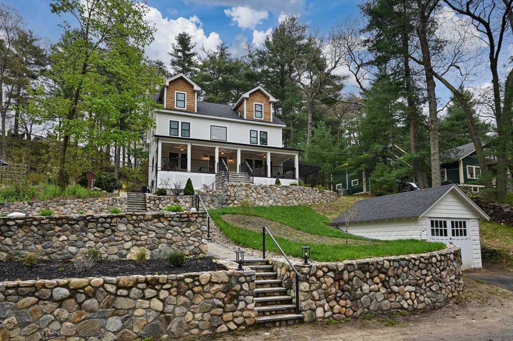 14 Forest Road Wakefield, MA 01880 - Photo 3 of 40 Gallery Image 3