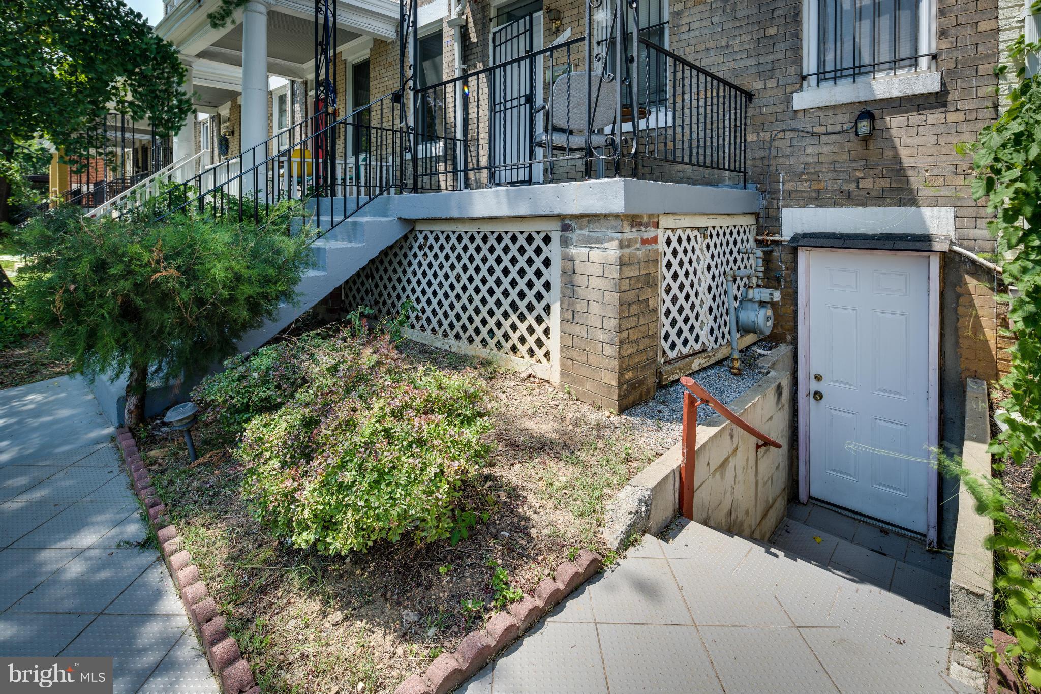 511 Columbia Road Northwest Washington, DC 20001 - Photo 19 of 25 Exterior (Front)