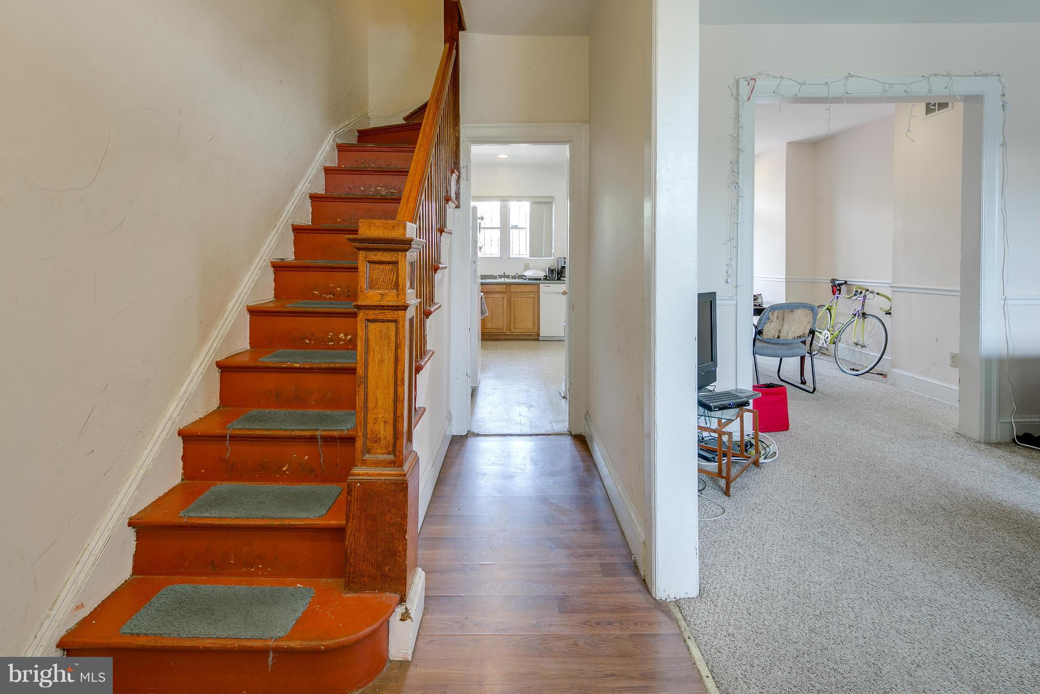 511 Columbia Road Northwest Washington, DC 20001 - Photo 5 of 25 Interior (General)