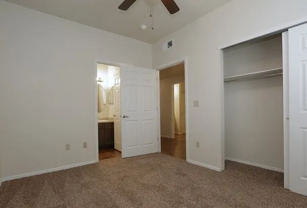 $855 | 1510 Fabens Road, Fabens, TX 79838