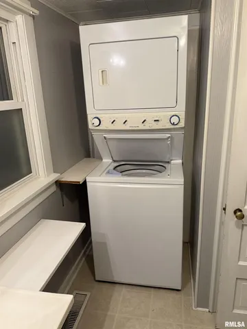 $56,185 | 307 East South Street, Astoria, IL 61501